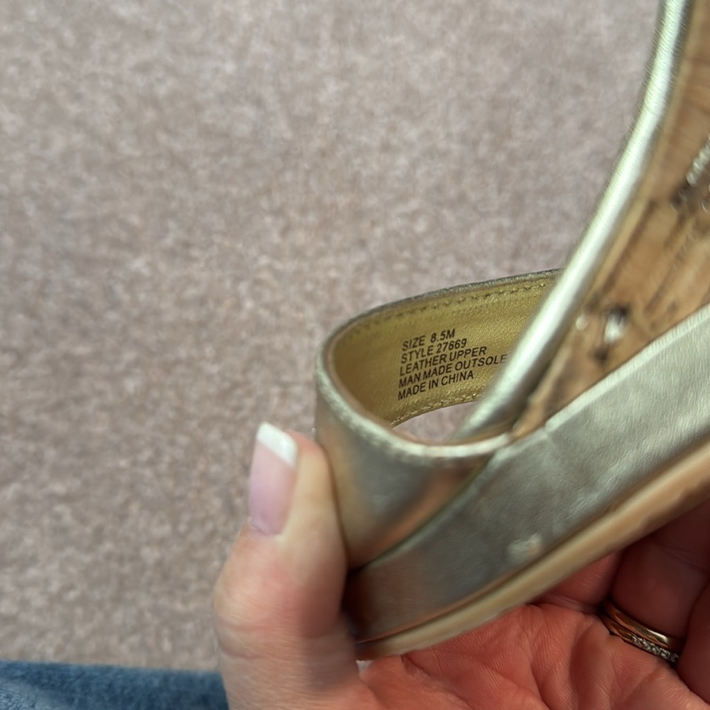 Lilly Pulitzer Gold Wedge Sandals - Picture 5 of 6